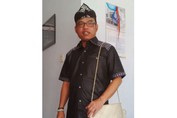 Akhir Tahun, Pegawai...