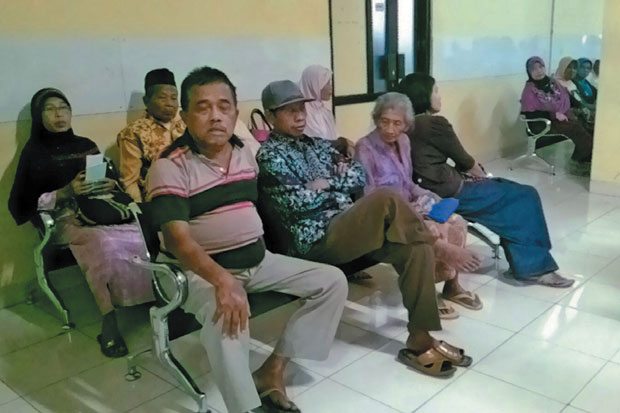 Pelayanan Dibatasi,...
