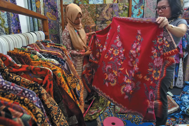 Rupiah Melemah, Perajin...