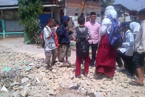 Sekolah Master Digusur,...