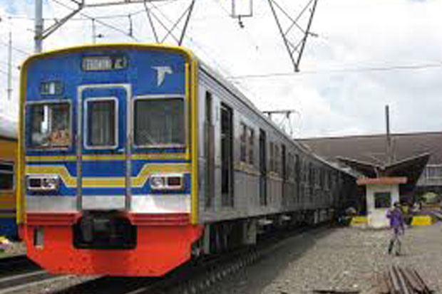 Kereta Sedang Perlu...