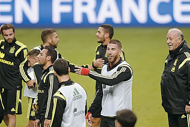Del Bosque Tidak Takut...