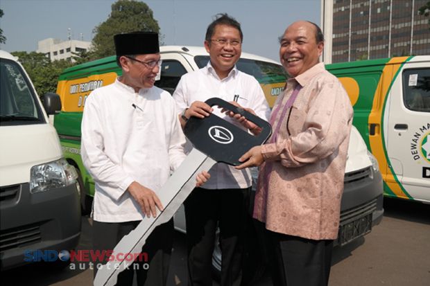 Daihatsu Serahkan 50...