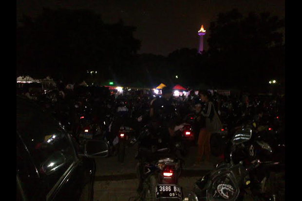 Konser Bon Jovi, Parkir...