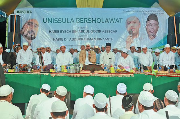 Unissula Ajak Ribuan...