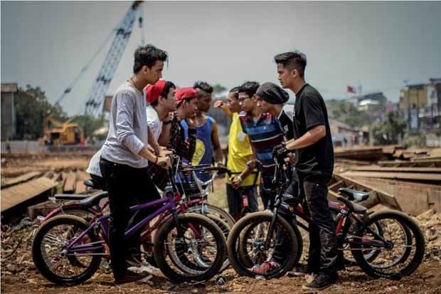 Go BMX, Sinetron Penuh...