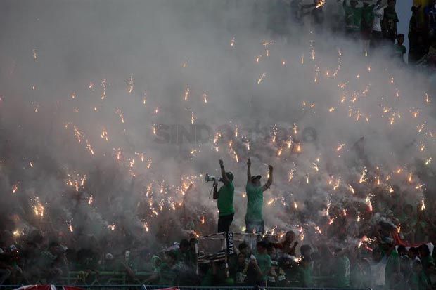 Lawan Persebaya United...
