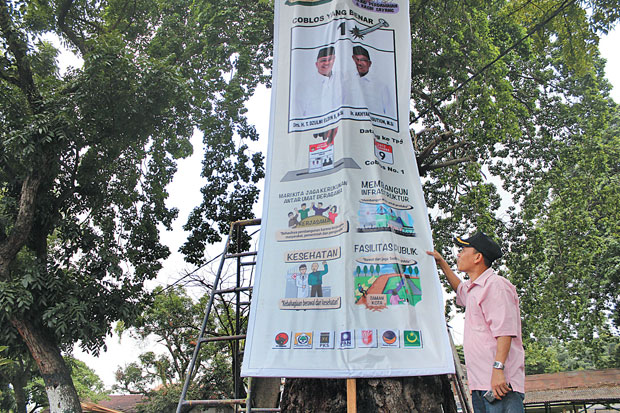 Baliho Pasangan Calon...
