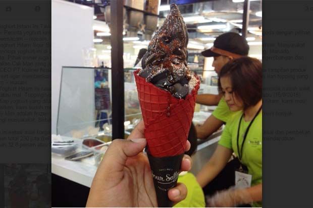 Frozen Yoghurt Hitam...