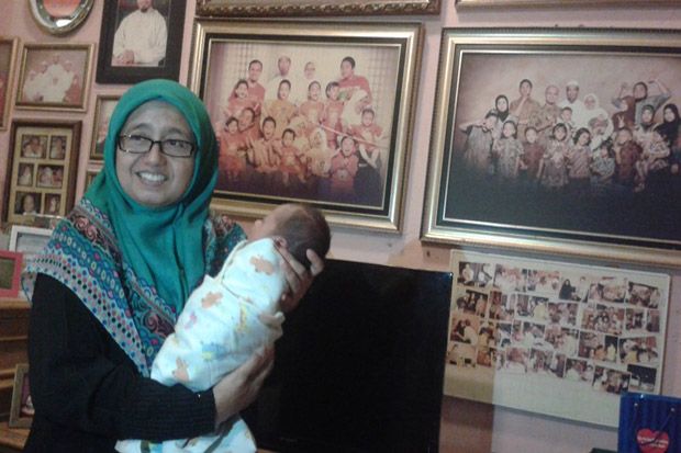 Endang Yuli Purwati,...
