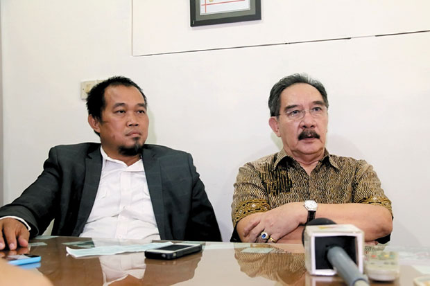 Kerja Senin hingga Jumat,...