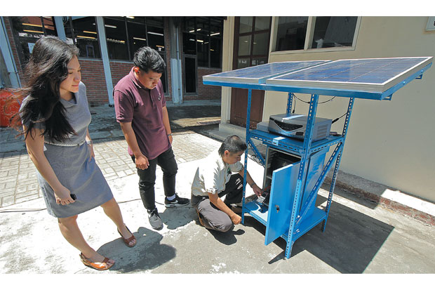 Ciptakan Pompa Air Tenaga...