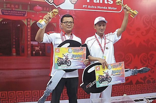 Ini Dia Mekanik Motor...