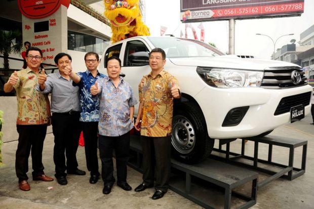 All New Toyota Hilux...