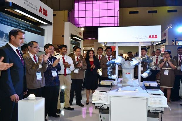 Robot YuMi Hadir di...