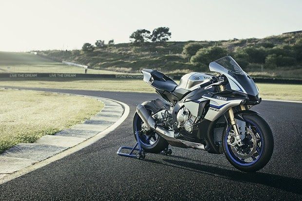Sukses R1, Yamaha Rilis...