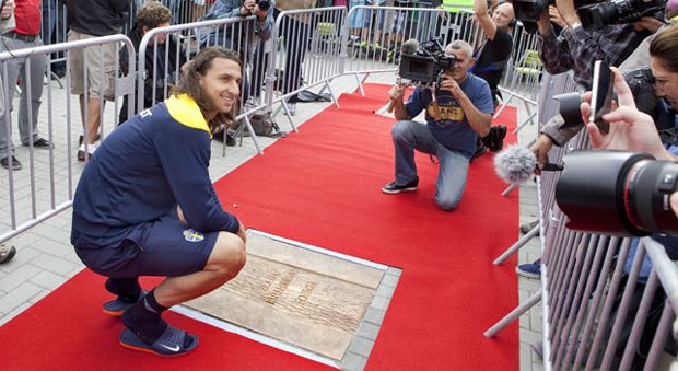 Ibrahimovic Sewa Alun-alun...