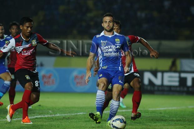 Persib Main di Kandang,...