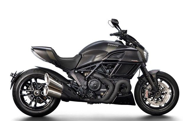 Ducati Diavel Carbon...