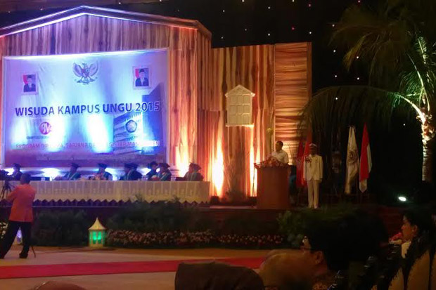 HT Hadiri Wisuda Kampus...