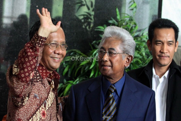 Adnan Buyung Panutan...