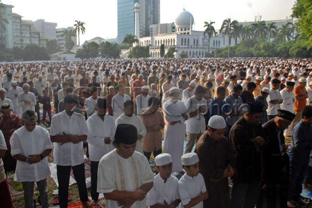Warga Jabodetabek Gelar...