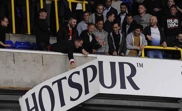 Rusak Kandang Spurs,...