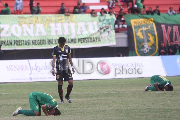 Mental Terguncang, Skuat...