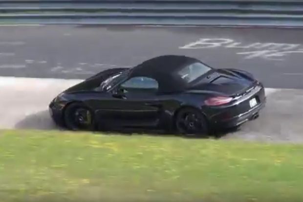 Porsche Tak Ada Hentinya...