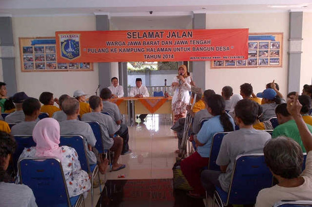 Dinsos DKI Pulangkan...