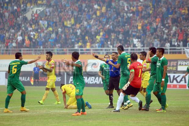 Lantaran WO, Bonek FC...