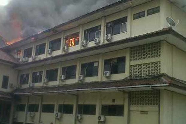 Mapolda Jateng Kebakaran,...