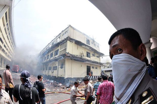 Mapolda Jateng Terbakar,...