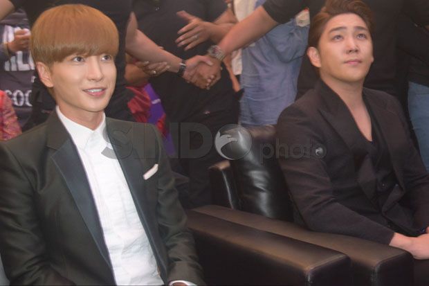 Leeteuk dan Kangin Suju...