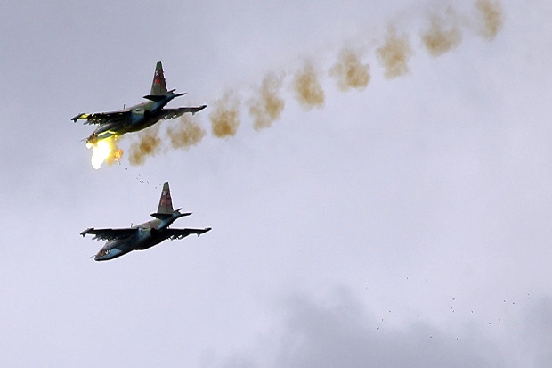 Jet Su-34 Rusia Bombardir...