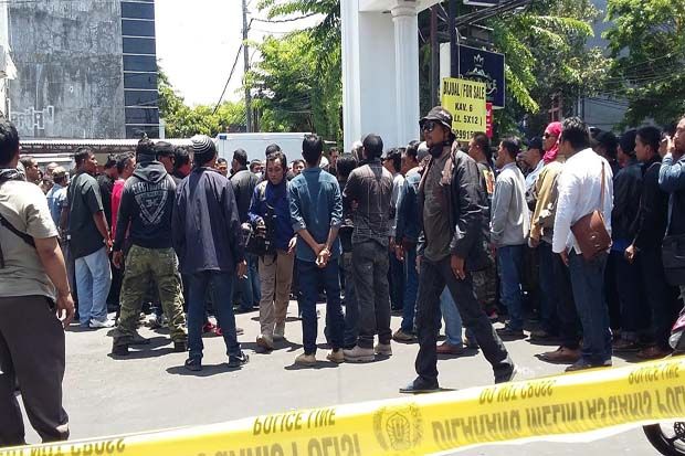 Laskar Bali Beri Bantuan...