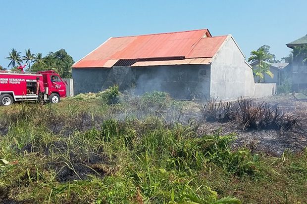 Lahan Terbakar, Warga...