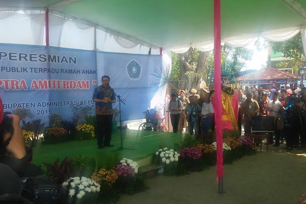 Resmikan Taman di Kepulauan...