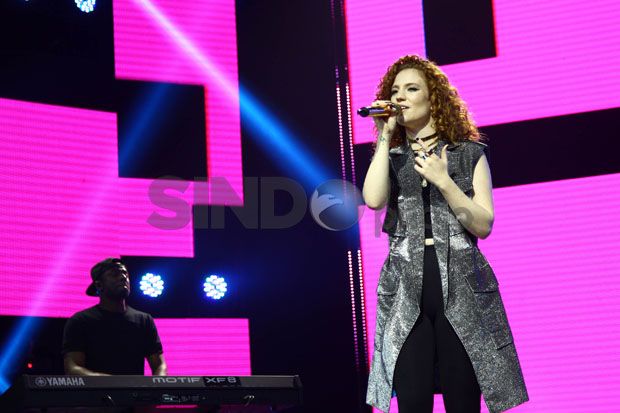 Jess Glynne Pukau Panggung...