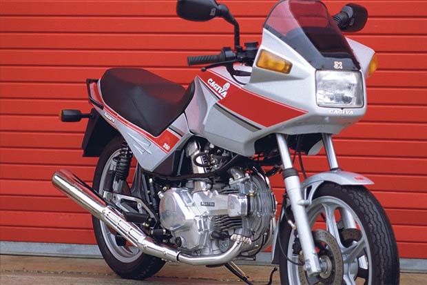 Lima Motor Besar Bertenaga...