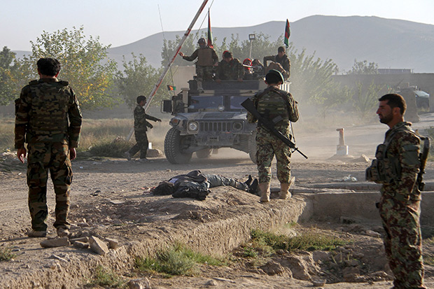 Taliban Berusaha Rebut...