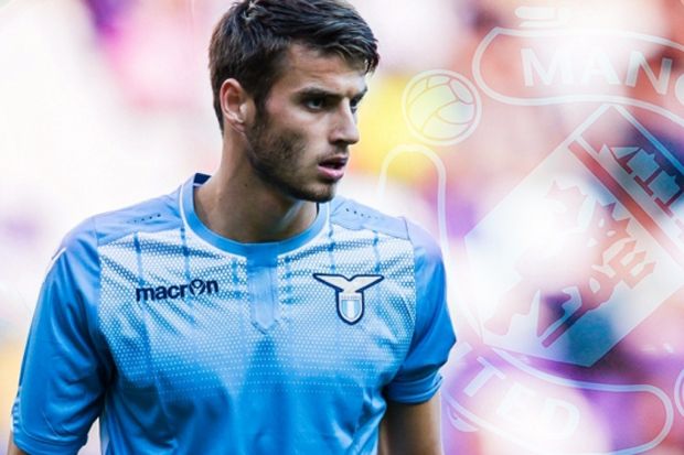 Bek Lazio Tolak Gabung...
