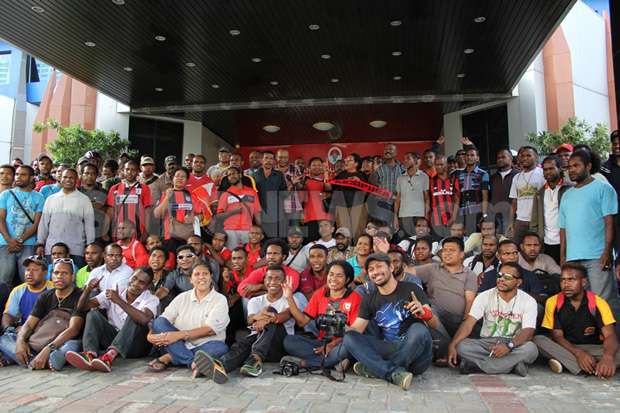 Persipura Pertanyakan...