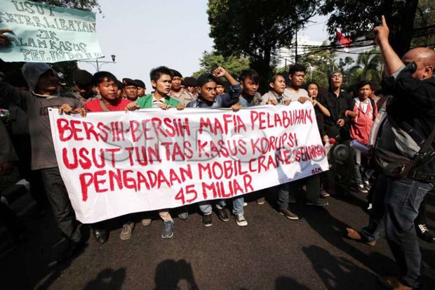 Pansus Pelindo II Siap...