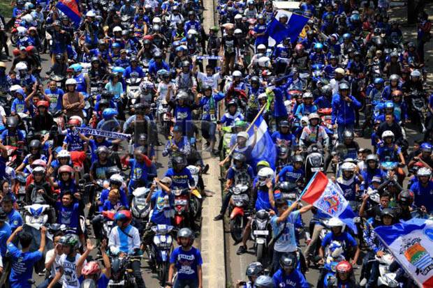 Tur ke Jakarta, Bobotoh...