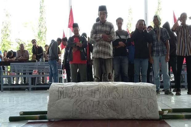 Pengusaha dan Mahasiswa...