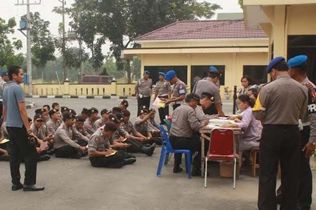 Tes Urine, 5 Polisi...