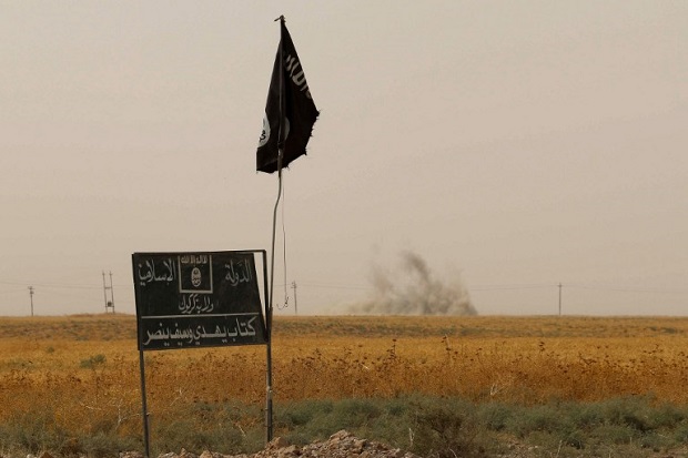 Pria Bersenjata ISIS...