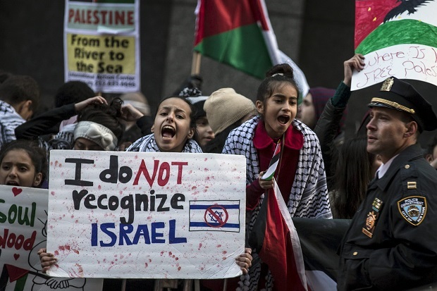 Dukung Palestina, Ribuan...