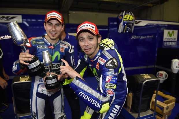Kontribusi Rossi & Lorenzo...